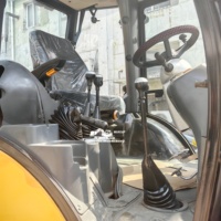 Chargeuse-pelleteuse sur pneus JCB 3CX, bien entretenue, pièces d'origine complètes, faible consommation de carburant, haute efficacité à bas prix