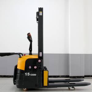 Montacargas Eléctrico Vertical FANYU CDD15 de 1.5 Toneladas, 3 Vías, 3 Metros de Altura, Batería de Plomo-Ácido de 48V, Tracción Trasera, Desplazador Lateral Hidráulico, Grúa Apiladora - Product Image 3