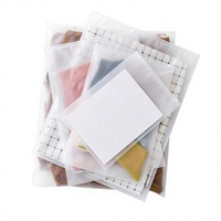 Sacs refermables en PE mat givré personnalisés et durables pour vêtements, sous-vêtements, chaussettes, fourrures, cosmétiques, articles de tous les jours