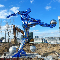 Sculpture de joueur de football en acier inoxydable Vincentaa, sculpture personnalisée d'art moderne