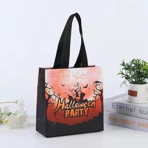 Sacs non tissés pour Halloween en gros - Sacs cadeaux écologiques réutilisables pour la collecte de bonbons avec impressions personnalisées - Product Image 4