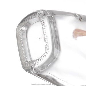 Botella de Whisky de Cristal Blanco de Alta Gama, Directo de Fábrica, 700ml 750ml, Forma de Huevo, Cuello Corto, Elegante Botella Vacía para Licores y <span class=keywords><strong>Vino</strong></span> - Product Image 5