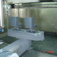 Nouvelle machine de peinture automatique robotique avec cabines de pulvérisation de four de cuisson de peinture pour tableau de bord intérieur de voiture