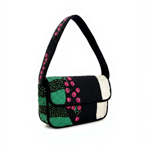 Sac à main rectangulaire brodé fait main, durable et écologique, motifs floraux et géométriques, vert, rose, noir, blanc, toile de coton - Product Image 1