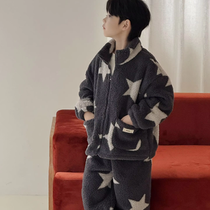 Ensemble de vêtements décontractés pour garçons, automne/hiver 2025, nouveaux pyjamas en <span class=keywords><strong>polaire</strong></span> de polyester pour enfants, épais, fabriqués dans le Zhejiang - Product Image 1