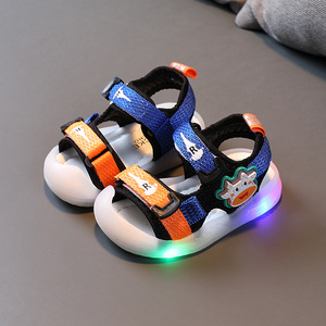 Sandales de plage pour enfants garçons et filles, sandales d'été pour enfants, chaussures légères pour enfants avec LED - Product Image 4