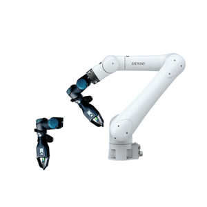 Robot collaboratif COBOTTA PRO 900 avec une capacité de charge utile de 6 kg et une pince droite, comme un robot collaboratif - Product Image 1