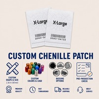 Écusson tissé personnalisé rond vert avec motif central rouge et lettrage incurvé, accessoire vestimentaire OEM à marque privée