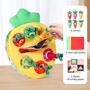 Boîte à mouchoirs en tissu pour bébé 2 en 1, jouet à tirer en forme de carotte, jouet doux résistant aux déchirures, impression numérique, 18x18x7cm, pour le développement sensoriel des tout-petits - Product Image 5