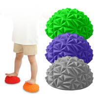 Équipement de massage multifonctionnel HT Yoga Pilates avec balles ananas et durian, semelle en PVC, système de stimulation sensorielle pour l'entraînement à l'équilibre des enfants