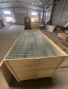 Green 358 Curved Welded <b>Mesh</b> Fence Panel with <b>Plastic</b> Coated Iron Wire for Security Applications - Product Image 3