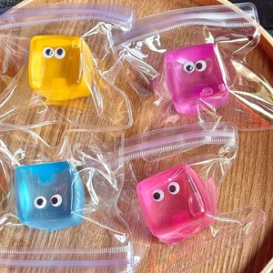 ของเล่นบีบมาลโทสทรงลูกบาศก์ขนาดใหญ่ ของเล่นบีบคลายเครียดสำหรับผู้ใหญ่และเด็ก ทำจากซิลิโคนปลอดสารพิษ ของเล่นตั้งโต๊ะ ASMR - Product Image 2