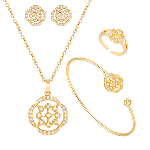 <span class=keywords><strong>Set</strong></span> di Gioielli di Lusso Stile Dubai Medio Oriente Placcato Oro 24K con Zirconi, <span class=keywords><strong>Set</strong></span> Geometrico di Orecchini, Collana e Anello per Donna - Product Image 1