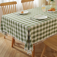 Nappe à carreaux nordiques aspect lin 140x260cm avec pompons, prête à être expédiée, pour décoration de ferme - Vente en gros