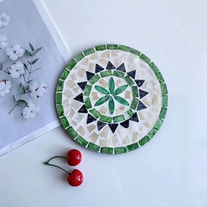 Wärmeisolierende, umweltfreundliche, kreative Tischsets aus Perlmutt-MDF, hochwertige Tassenuntersetzer, luxuriöse Haushaltsmatten für westliche Küche - Product Image 6
