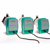 Pompe doseuse de chlore DFD-01-07-M la plus vendue en usine avec tête de pompe en PVC
