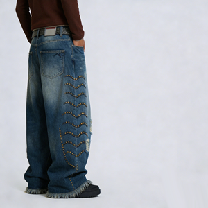 Pantalones <span class=keywords><strong>vaqueros</strong></span> de mezclilla desgastados <span class=keywords><strong>para</strong></span> <span class=keywords><strong>hombre</strong></span> al por mayor, <span class=keywords><strong>con</strong></span> remaches ondulados, dobladillo deshilachado, corte recto, estilo urbano, suministro directo de fábrica - Product Image 2