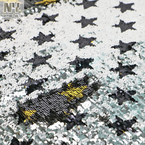 Nanyee Dệt 5Mm Quy Mô Cá Mặt Đất Đen Sao Vàng Vải Sequin Đảo Ngược - Product Image 6