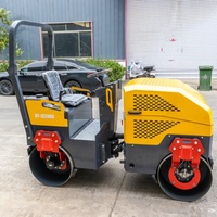 Mini-compacteur routier de 2 tonnes de capacité