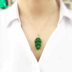 SGARIT แฟชั่นจี้หยกธรรมชาติ เครื่องประดับทองคำแท้ 18k สีโรสโกลด์ สร้อยคอหรูหรา รูปทรงใบไม้ ความโปร่งแสงดีเยี่ยม สำหรับผู้หญิง - Product Image 5