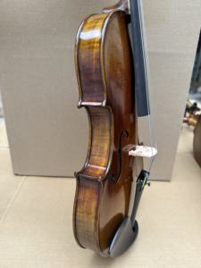 <span class=keywords><strong>ไวโอลิน</strong></span>รุ่น <span class=keywords><strong>Stradivarius</strong></span> ทำมือ SurpassMusic Professional ขนาด 4/4 3/4 1/2  หน้าไม้สปรูซแท้ หลังไม้เมเปิล เคลือบเงาแบบ Spirit Varnish - Product Image 2