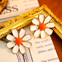 Anting Tusuk Daisy Drip Glaze Berlapis Emas Perhiasan untuk Pemakaian Sehari-hari Hipoalergenik Hadiah untuknya Perhiasan Wanita Minimalis