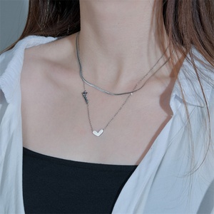 Collar de Cadena de Eslabones O para Mujer con Colgante de Corazón y Cadena de Serpiente de Acero Inoxidable Loveu Letter - Joyería de Regalo de Moda - Product Image 4