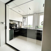 Porte coulissante de cuisine à 3 battants en aluminium noir de haute qualité pour appartement, design minimaliste à cadre étroit pour chambre à coucher