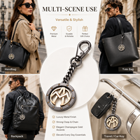 Pendentif monogramme en métal bicolore haut de gamme avec logo personnalisé et chaîne gourmette, fermoir mousqueton, porte-clés de sac