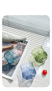 Flûtes à <span class=keywords><strong>champagne</strong></span> européennes <span class=keywords><strong>de</strong></span> luxe <span class=keywords><strong>de</strong></span> 220ml en plastique gaufré gobelet à vin pour jus <span class=keywords><strong>de</strong></span> mariage verre à vin rouge personnalisé - Product Image 3