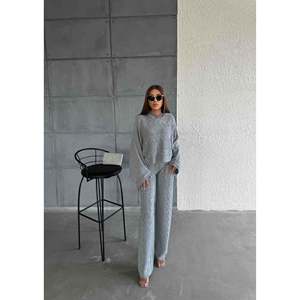 Ensemble tricoté décontracté sportif à capuche 1509 Hiver Longueur cheville avec décoration boutonnée Imprimé rayé et coupe ample - Product Image 5