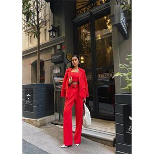 Conjunto de traje de 4 botones para mujer Pomegranate con chaqueta y pantalones de tela tejida estilo bustier - Product Image 4