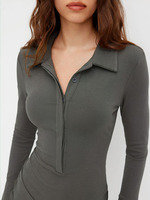 Robe Polo Grise Élégante Joydressing à Manches Longues, Taille Froncée avec Détail Volant, Mini Robe Moulante OEM ODM
