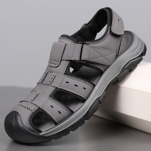 Sandales de randonnée pour hommes, grises, à bout fermé, avec boucle réglable, semelle antidérapante et résistante à l'usure, confortables et respirantes pour l'extérieur - Product Image 1