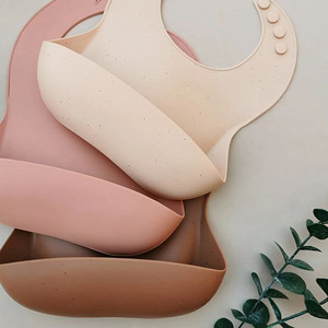 Baberos de Silicona Divertidos e Impermeables con Diseño Personalizado 2025, Más Vendidos - Product Image 3