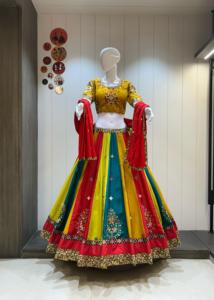 Proveedores al por mayor de tela de algodón puro Khadi Chaniya Choli con trabajo pesado Butti tradicional Navratri Chaniya Choli - Product Image 6