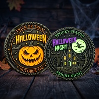 Personalisierte Halloween-Zinklegierung Leuchtende Emaille-Logo-Party-Souvenir-Gussmetall-Leuchtende-Herausforderungsmünzen