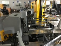 Impresora de pantalla de botella CNC automática de 4 colores Máquina de impresión de vidrio digital