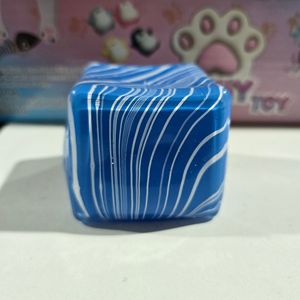Jouet anti-stress à presser en forme de cube de glace en maltose, personnalisé en usine, avec musique intégrée, à rebond lent, bloc à pétrir, vente en gros - Product Image 6