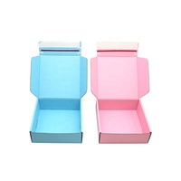 Emballage postal en carton ondulé auto-adhésif recyclable pour l'e-commerce, avec pelliculage mat, gaufrage et doublure en mousse de couleur personnalisée