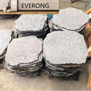 Pietre miliari paesaggistiche in <span class=keywords><strong>pietra</strong></span> <span class=keywords><strong>lavica</strong></span> nera - Product Image 2