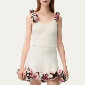 Top Corto de Punto Blanco con Tirantes de Pompones Florales Coloridos, Cuello en V, Sin Mangas, Top de Fiesta para Mujer - Product Image 1