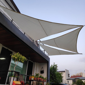 Toldo Triangular para Exteriores de 3.6*3.6*3.6 Metros, Tela Impermeable, Resistente al Agua, para Jardín, para Sombreado de Paisajes - Product Image 1