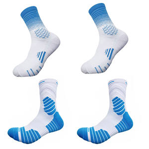 Baloncesto atlético y equipo de ciclismo Calcetines para correr Calcetines deportivos de trekking acolchados gruesos con logotipo en la parte inferior para la <span class=keywords><strong>temporada</strong></span> de primavera - Product Image 1