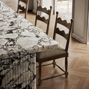 เก้าอี้รับประทานอาหารสไตล์ฝรั่งเศสสมัยใหม่ เฟอร์นิเจอร์ร้านอาหาร คาเฟ่ เก้าอี้ไม้เนื้อแข็ง พนักพิงสูง เก้าอี้จัดเลี้ยง - Product Image 2