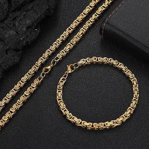 Conjunto de Joyería Vintage de Acero Inoxidable y Titanio con Baño de Oro de 18k para Hombre: Collar y Pulsera de Personalidad - Product Image 1