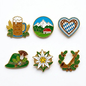 Épinglette personnalisée en alliage de zinc, assortiment de chapeaux alpins traditionnels et de fleurs en émail souple, pour foires de brasseries locales - Product Image 1