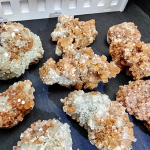 Piedras curativas naturales al por mayor, piedras en bruto, piedras preciosas en bruto, aragonita, especímenes minerales, racimo para Fengshui - Product Image 3