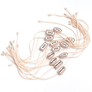 Etiqueta <span class=keywords><strong>de</strong></span> papel para colgar ropa, bolsas <span class=keywords><strong>de</strong></span> papel con logotipo, venta al por mayor, zapatos personalizados - Product Image 2