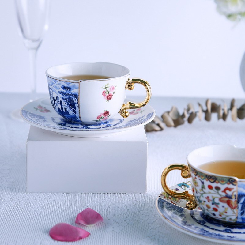 Doucai Bleu &amp; Blanc + Rose Bleu Blanc Coffret Cadeau 2 Tasses et Soucoupes